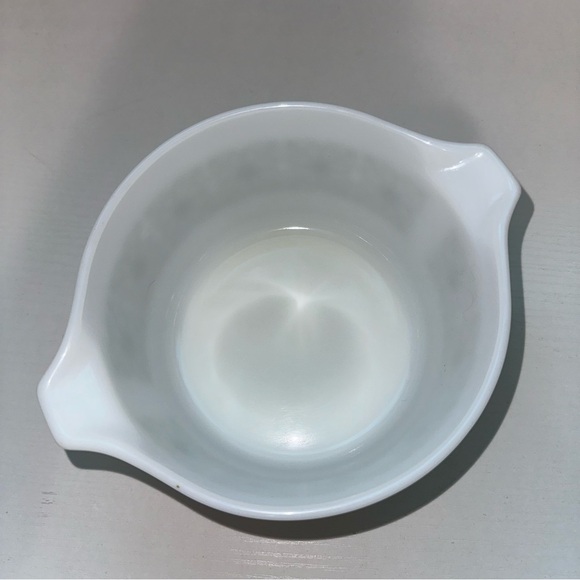 Vintage Pyrex Verde Square Flowers 1Qt Casserole Dish - Picture 8 of 10